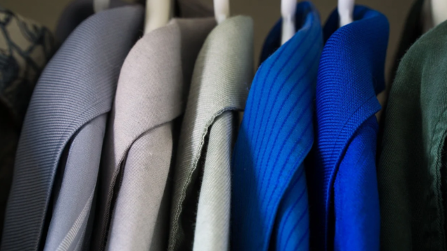 洋服が増えるとその維持コストは指数関数的に増える。